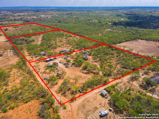 Details for 608 Country Breeze, Floresville, TX 78114