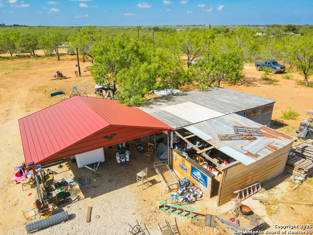 Listing photo id 9 for 608 Country Breeze
