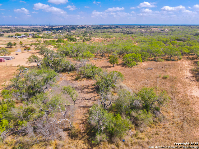 Listing photo id 13 for 608 Country Breeze