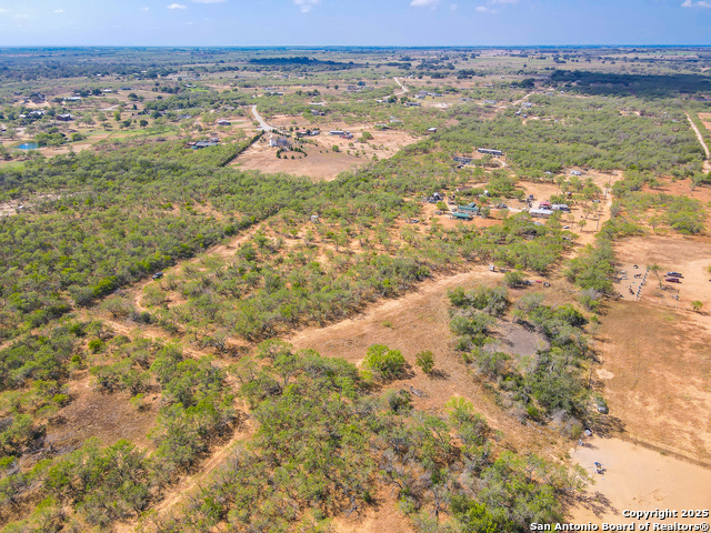 Listing photo id 15 for 608 Country Breeze