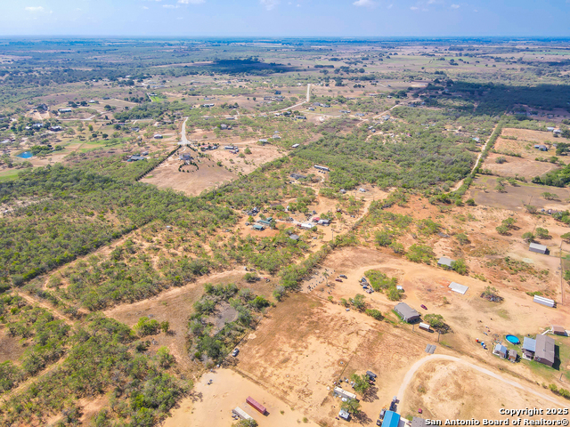 Listing photo id 17 for 608 Country Breeze