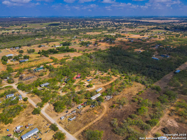 Listing photo id 0 for 608 Country Breeze