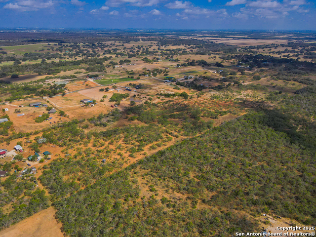 Listing photo id 1 for 608 Country Breeze