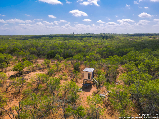 Listing photo id 5 for 608 Country Breeze