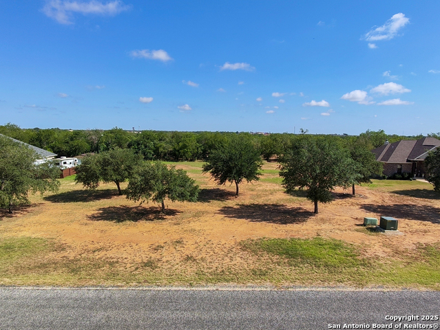 Details for 117 W Short Meadow Dr, Lytle, TX 78052