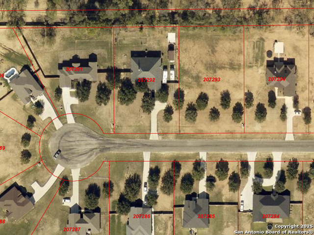 Image 5 of 6 For 117 W Short Meadow Dr
