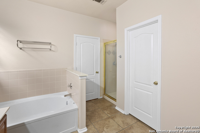 Image 17 of 32 For 23623 Persian Hollow