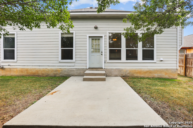 Image 30 of 32 For 23623 Persian Hollow