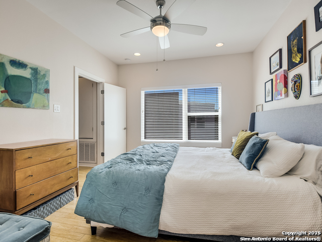 Listing photo id 10 for 236 Cevallos E Unit