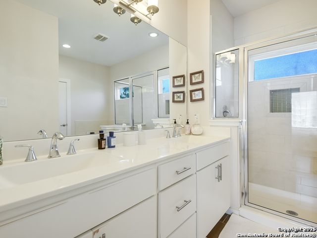 Listing photo id 11 for 236 Cevallos E Unit