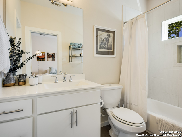 Listing photo id 14 for 236 Cevallos E Unit