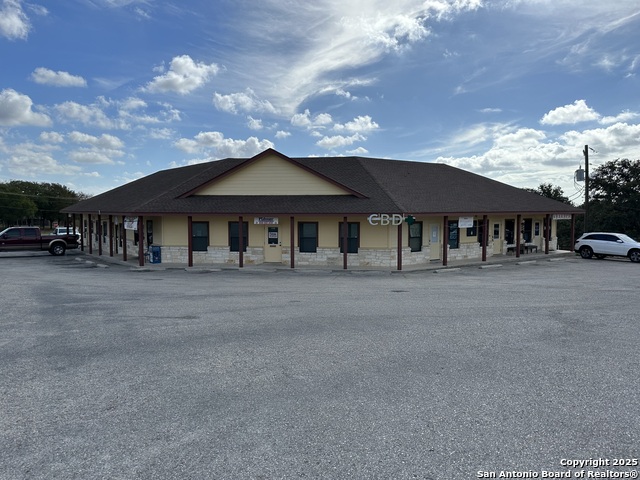 Details for 4121 County Road 319, La Vernia, TX 78121