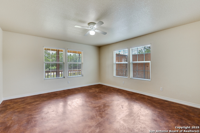 Image 10 of 29 For 807 Heinen  