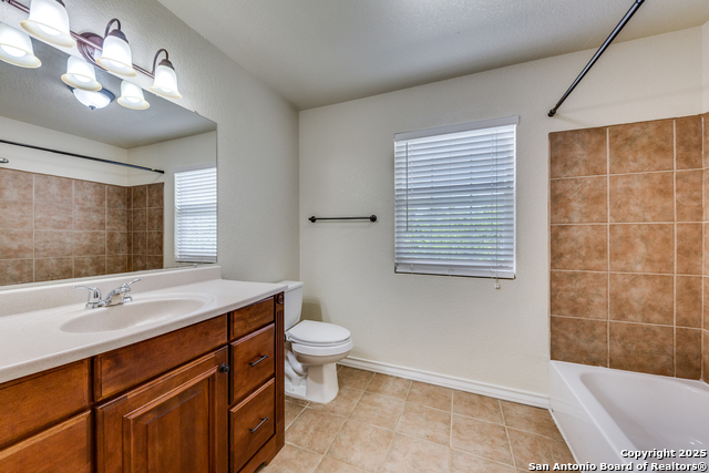 Image 14 of 29 For 807 Heinen  