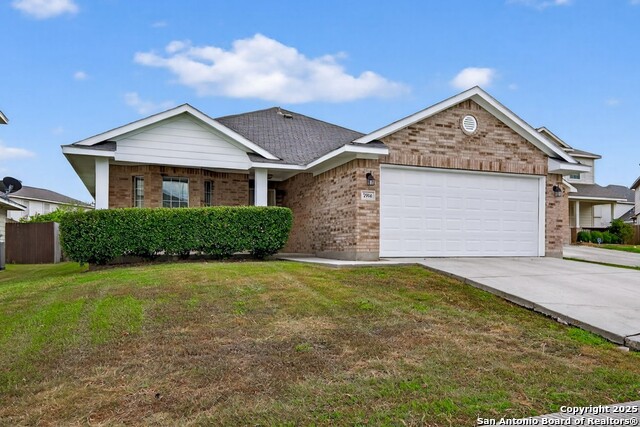 Listing photo id 0 for 7914 Brinson Court