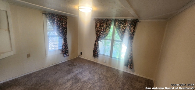 Listing photo id 12 for 112 Morey  