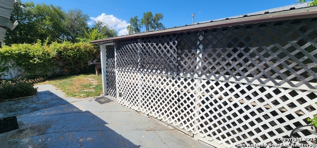 Listing photo id 2 for 112 Morey  