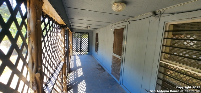 Listing photo id 3 for 112 Morey  