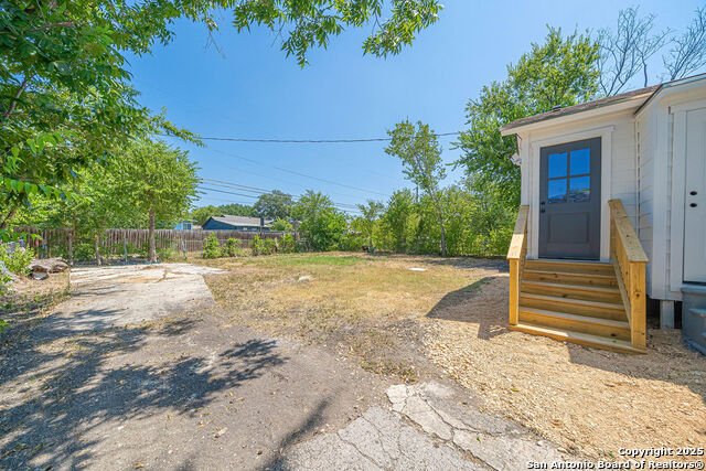 Image 11 of 28 For 315 Hermosa Dr W