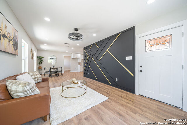 Image 16 of 28 For 315 Hermosa Dr W