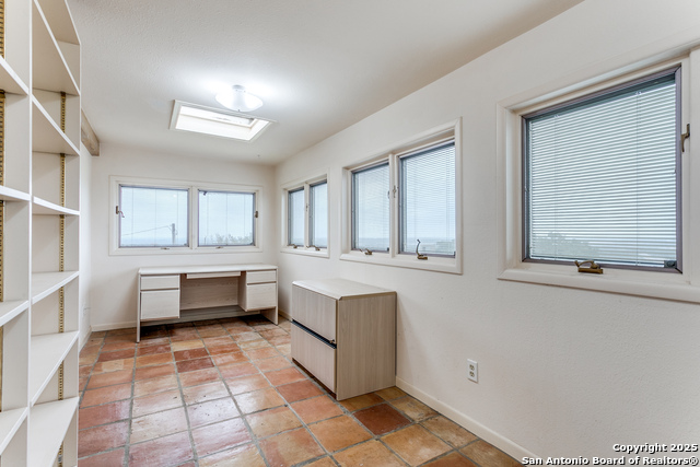 Image 18 of 33 For 11006 Bar X