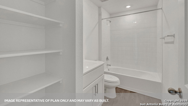 Image 5 of 29 For 223 Las Lomas