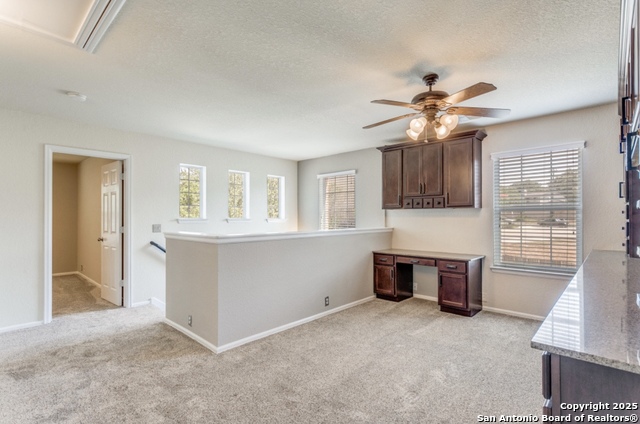 Listing photo id 9 for 2559 Grayson 2559