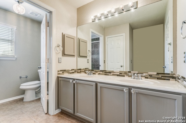 Listing photo id 13 for 2559 Grayson 2559