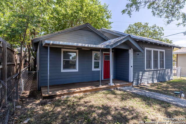 Listing photo id 1 for 525 Mckinley