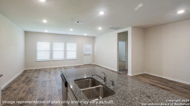 Listing photo id 10 for 21112 Gravel Keep