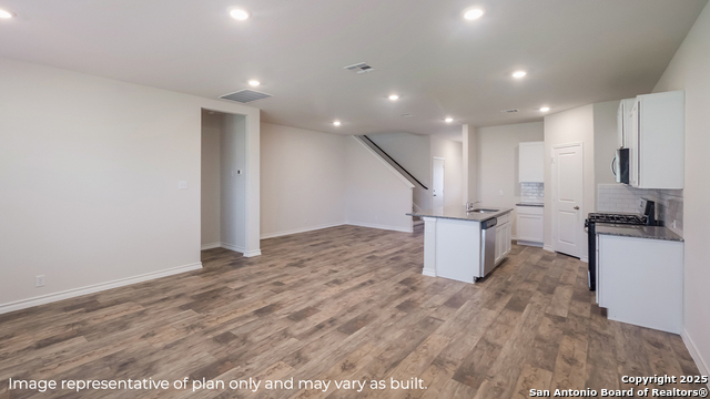 Listing photo id 12 for 21112 Gravel Keep