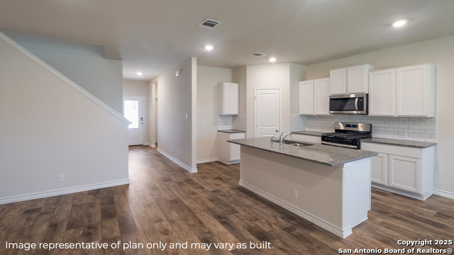 Listing photo id 5 for 21112 Gravel Keep