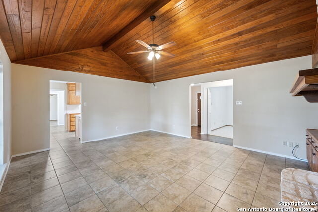 Listing photo id 3 for 148 Alexander Dr