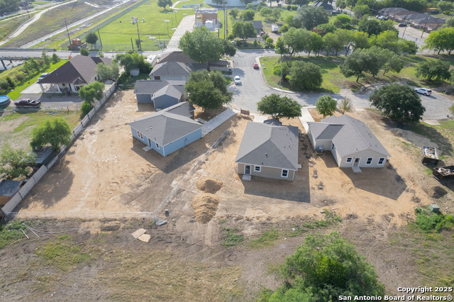 Image 6 of 32 For 311 Villa Rosa