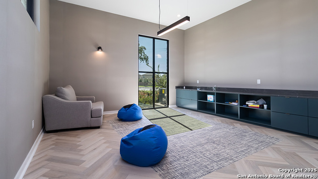 Listing photo id 59 for 14649 Pearl Flats