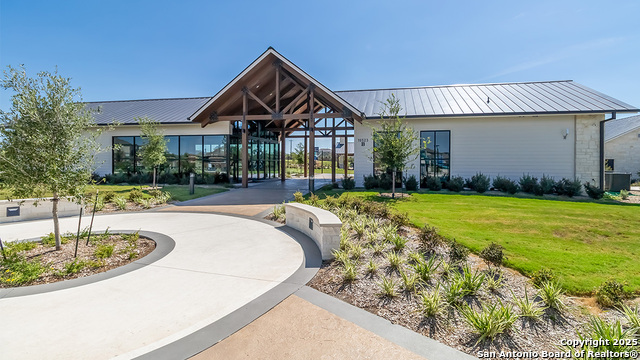 Listing photo id 60 for 14649 Pearl Flats