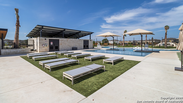 Listing photo id 75 for 14649 Pearl Flats