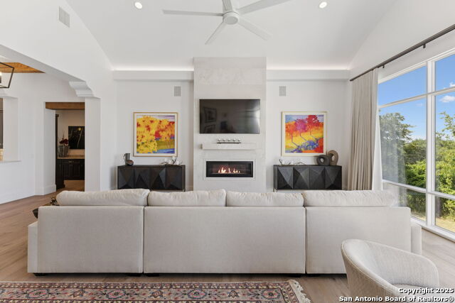 Image 11 of 101 For 27285 Toutant Beauregard Rd.