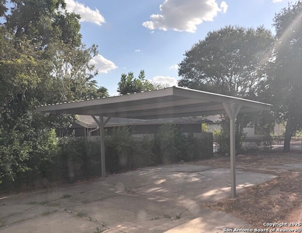 Image 30 of 31 For 2215 Saint Anthony