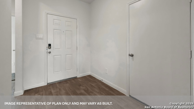 Image 3 of 40 For 140 Las Lomas