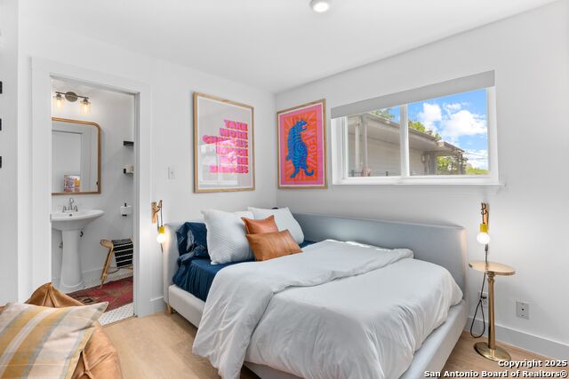 Listing photo id 22 for 1111 10th W Apt 206