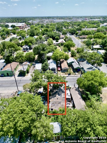 Listing photo id 8 for 2217 Guadalupe