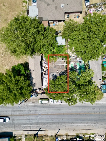 Listing photo id 0 for 2217 Guadalupe