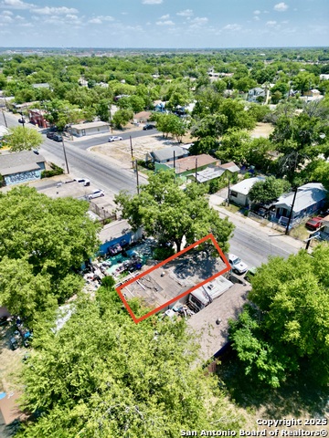 Listing photo id 4 for 2217 Guadalupe