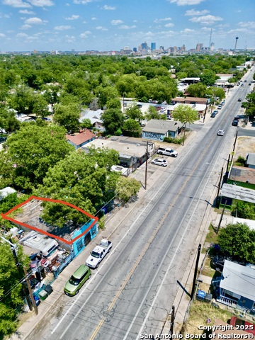 Listing photo id 5 for 2217 Guadalupe