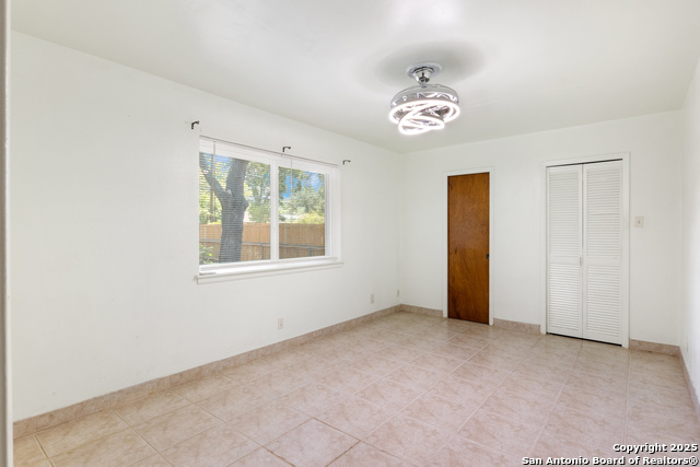 Image 13 of 20 For 6814 Forest Grv
