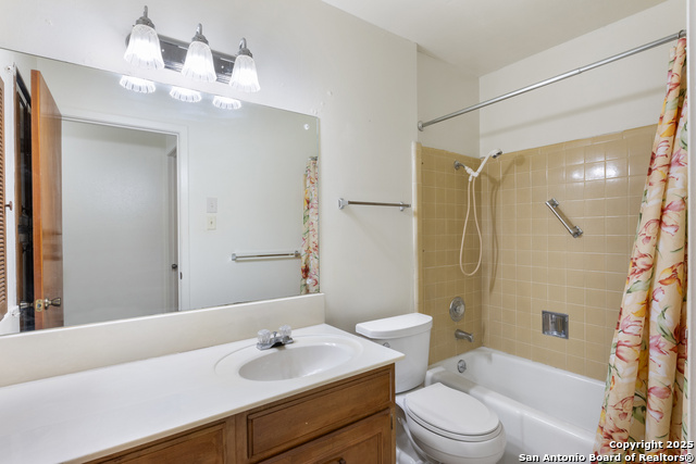 Image 17 of 20 For 6814 Forest Grv