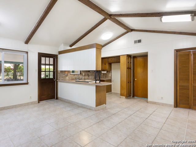 Image 4 of 20 For 6814 Forest Grv