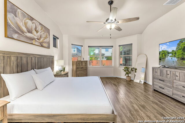 Image 19 of 46 For 8427 Buckhorn Parke