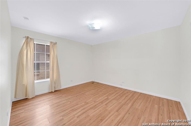 Image 6 of 9 For 8038 Broadway St  123